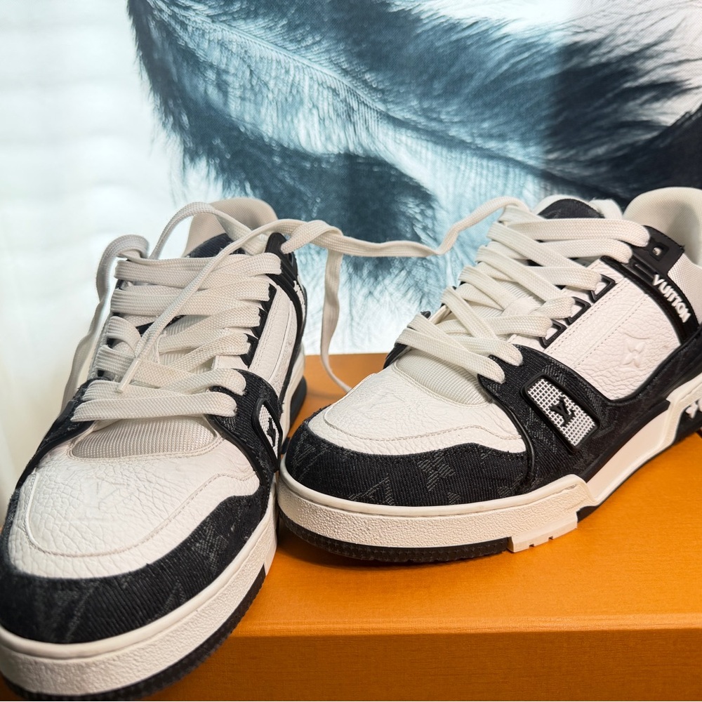 Louis Vuitton Monogram Black and White Sneakers - Picture 3 of 16